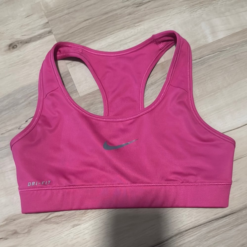 Nike Pink Sports Bra for Ultimate Comfort and Support